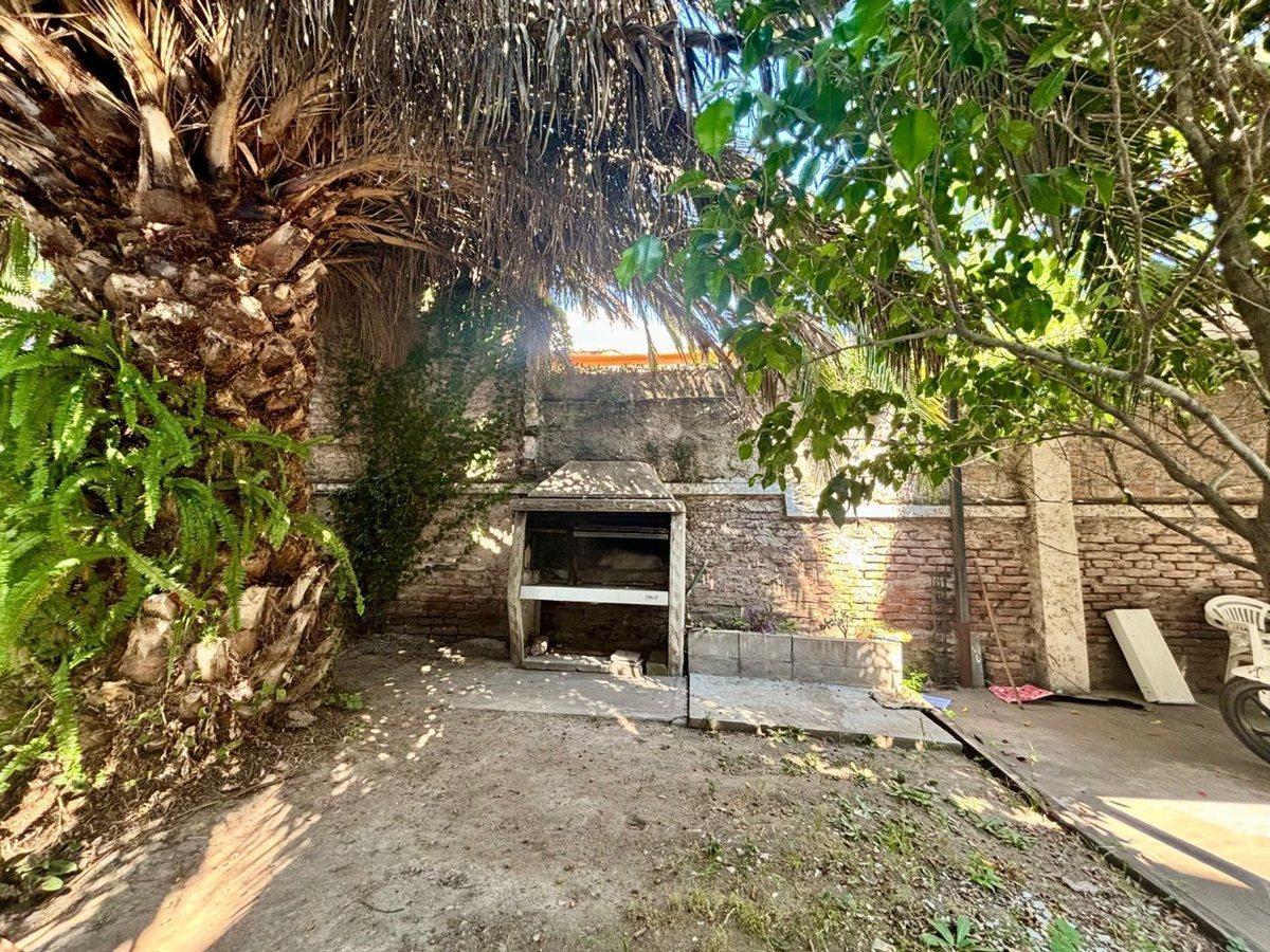 Foto de CASA 3 AMB S/LOTE DE 226 M2 LANÚS PERMUTA, imagen 4
