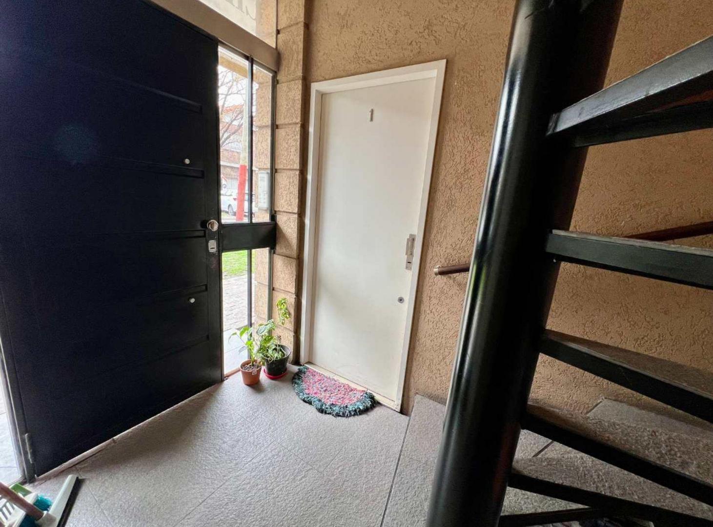 Foto de Venta departamento 2 amb con balcon aterrazado, imagen 4