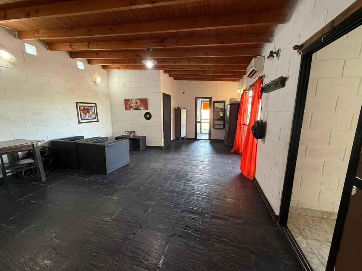 Foto de Casa en venta 2 ambientes con pileta, imagen 3