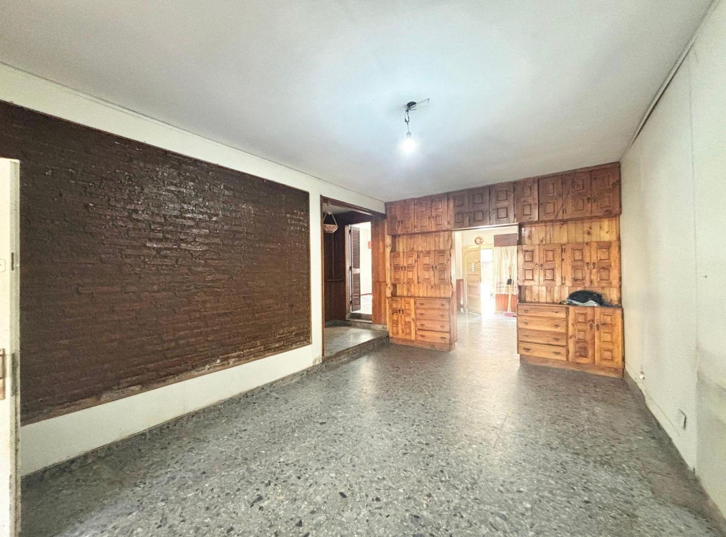 Foto de CASA EN VENTA 3 AMB C/PILETA Y COCHERA GERLI, imagen 5
