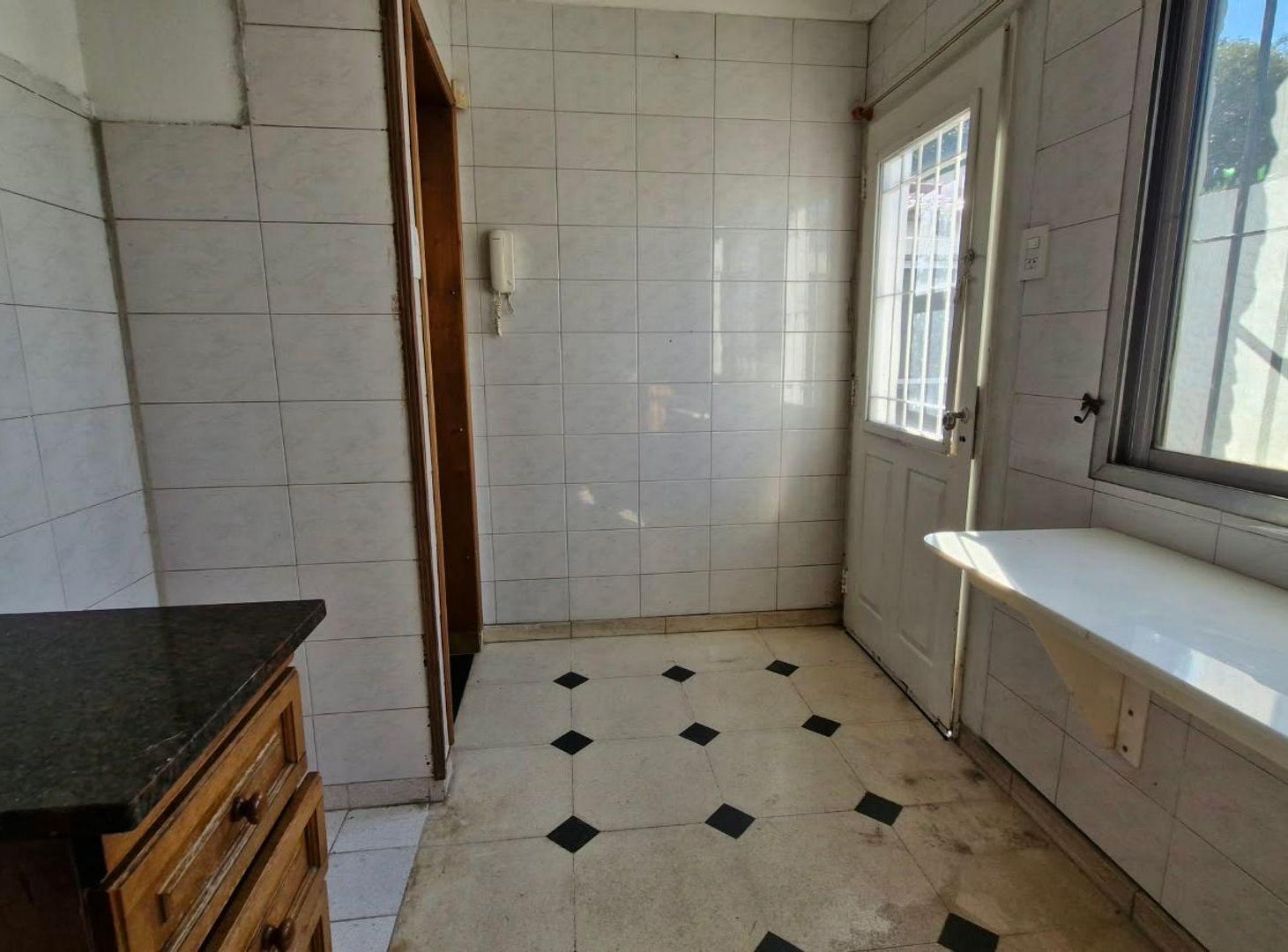Foto de Casa en Venta Lanus Oeste, 3 ambientes., imagen 4