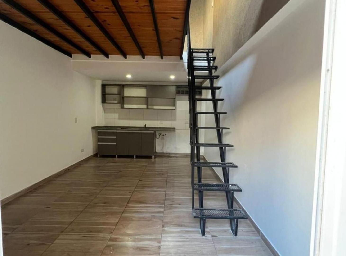 Foto de PH 2 amb c/ patio en alquiler Remedios de Escalada, imagen 5