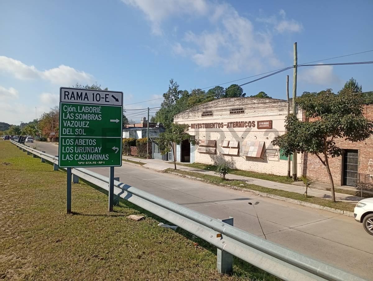 VENTA GALPON RUTA 1 KM 4,2 - COLECTORA ESTE 475 M2 - ENTREGA U$S 100 M + SALDO FINANCIADO