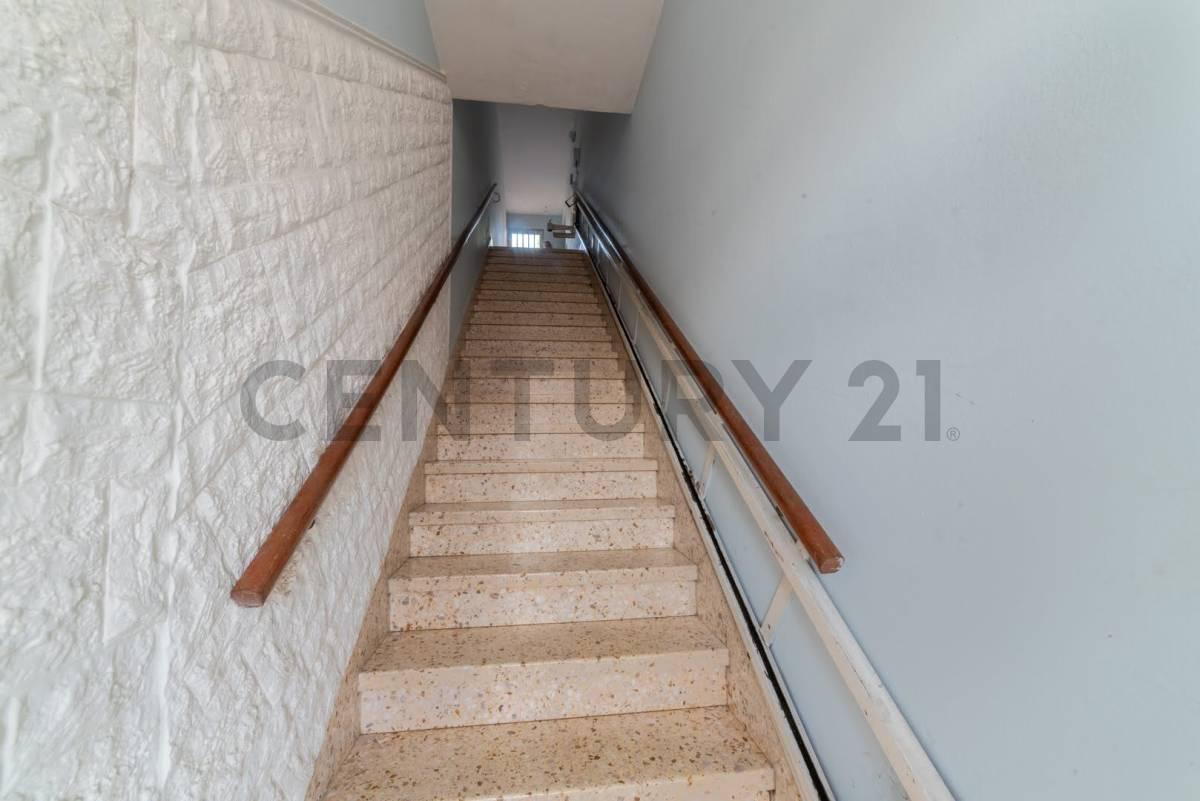 Foto de VENTA Locales comerciales + Departamentos + cocheras - Avenida 7 de, imagen 4