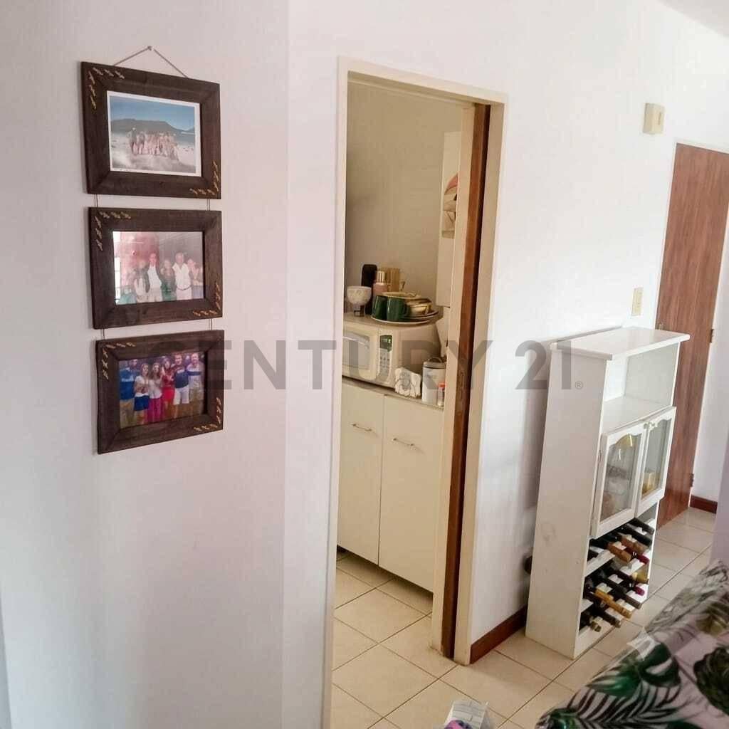 Foto de VENTA Departamento de 2 dormitorios - Barrio Centro, Santa Fe, imagen 2