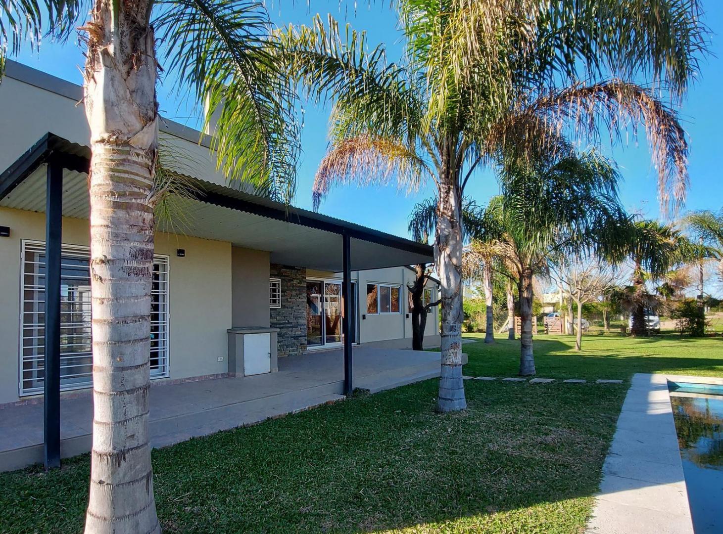Foto de Venta Casa Quinta 2 dormitorios - Villa California, San José del Rincón, imagen 1