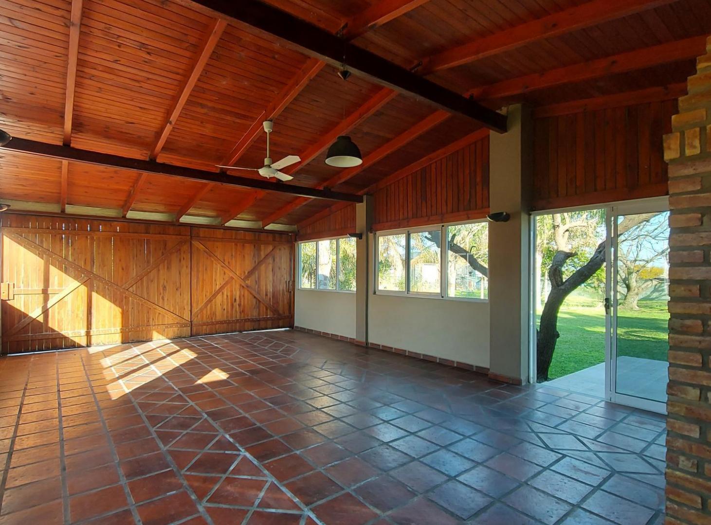 Foto de Venta Casa Quinta 2 dormitorios - Villa California, San José del Rincón, imagen 3