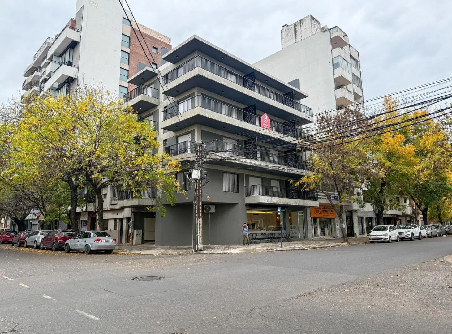 Departamento en Luis Agote 4