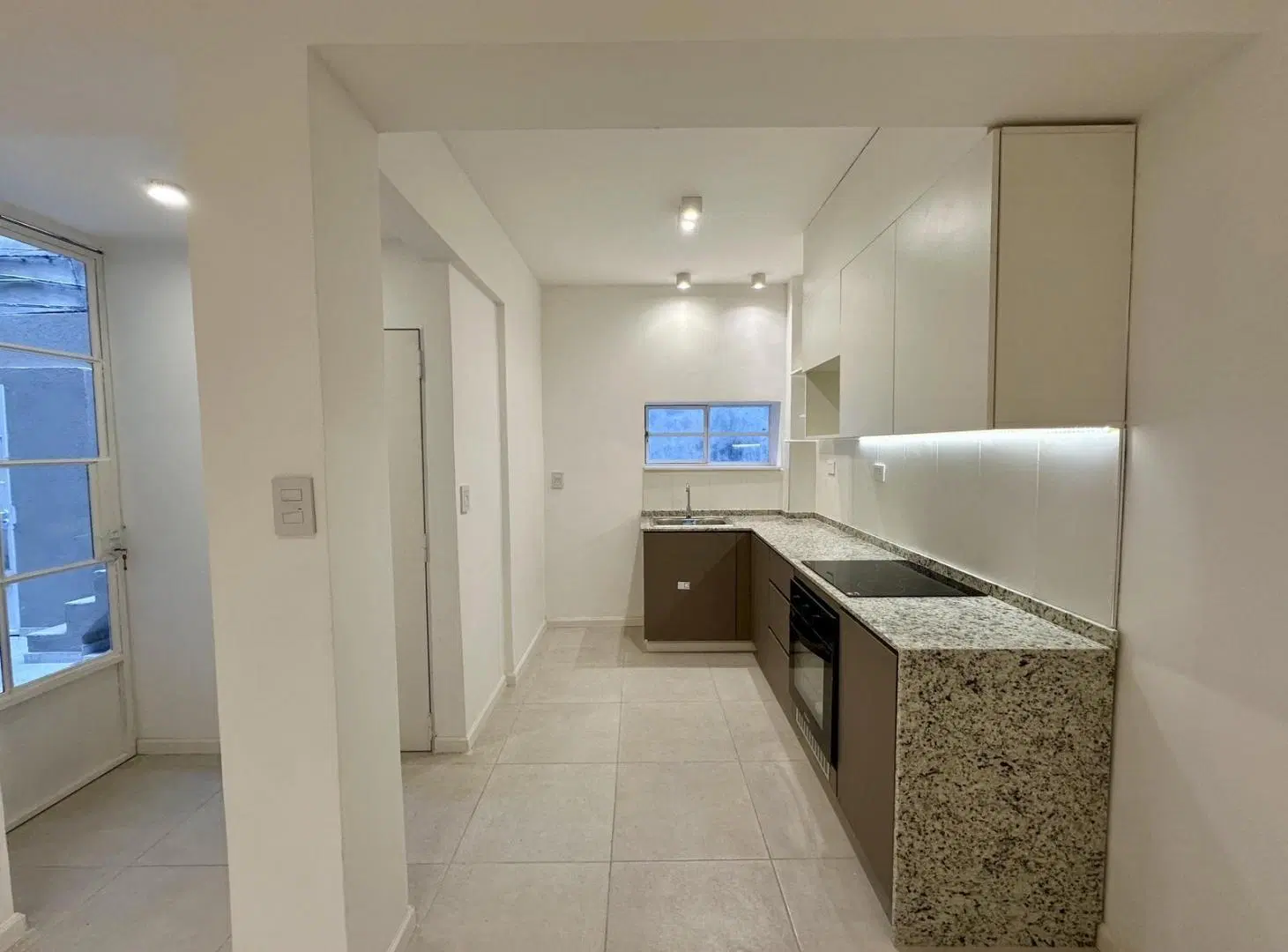 Casa de pasillo 1 dormitorio en Venta en Barrio Martin 4