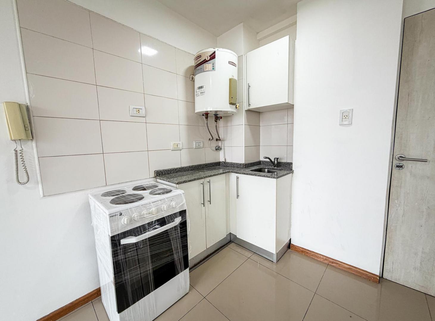 Foto de Departamento en venta sobre Av. Francia, imagen 4