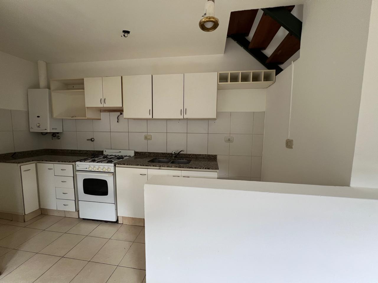 Foto de VENTA PH 2 DORMITORIOS EN ECHESORTU, imagen 3