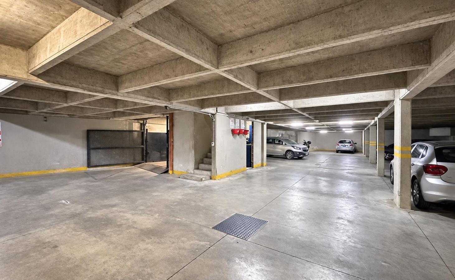 Foto de Cochera En Venta - Abasto, imagen 3