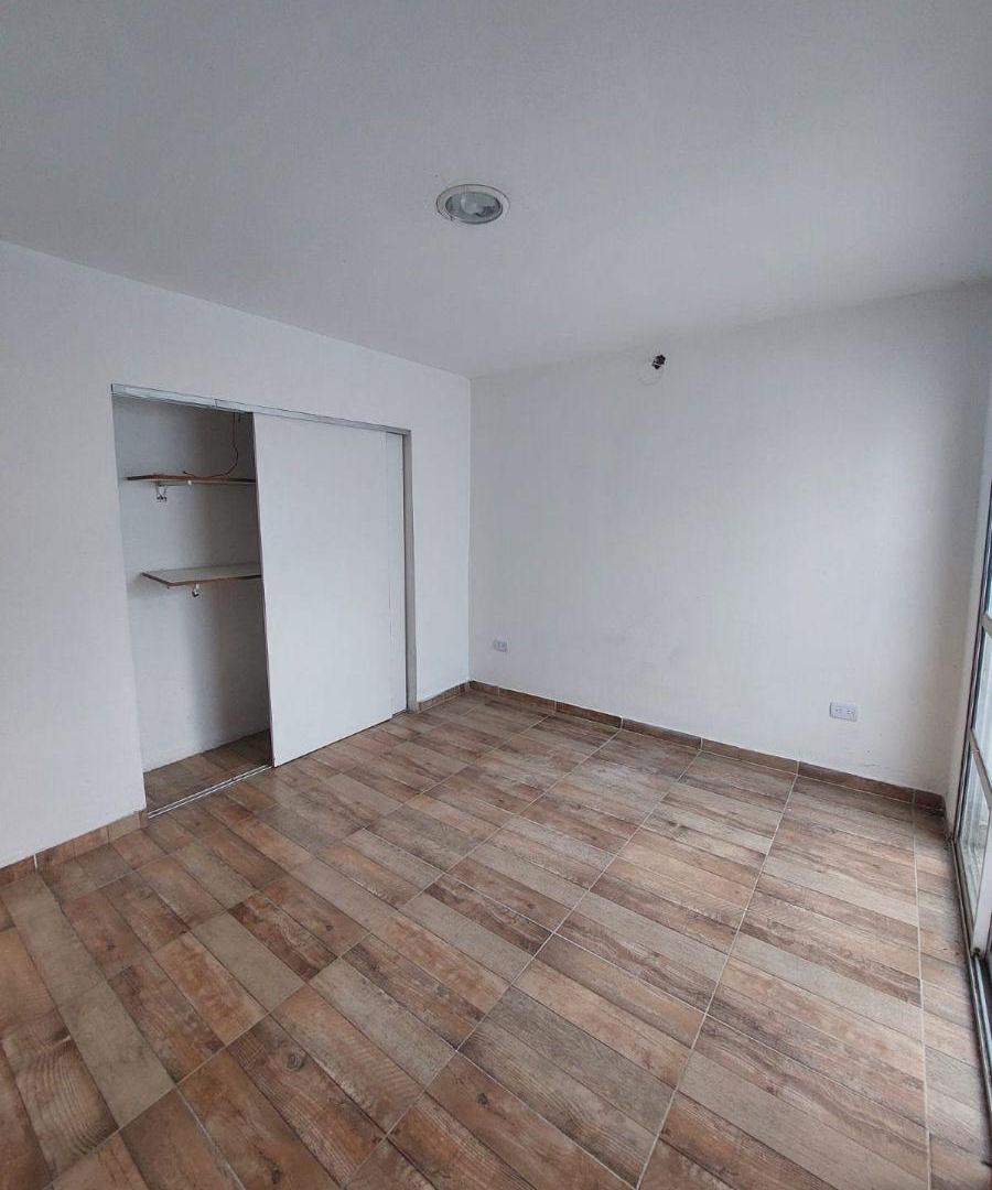 Foto de Departamento 2 ambientes a pocas cuadras de la estación de Burzaco, imagen 1