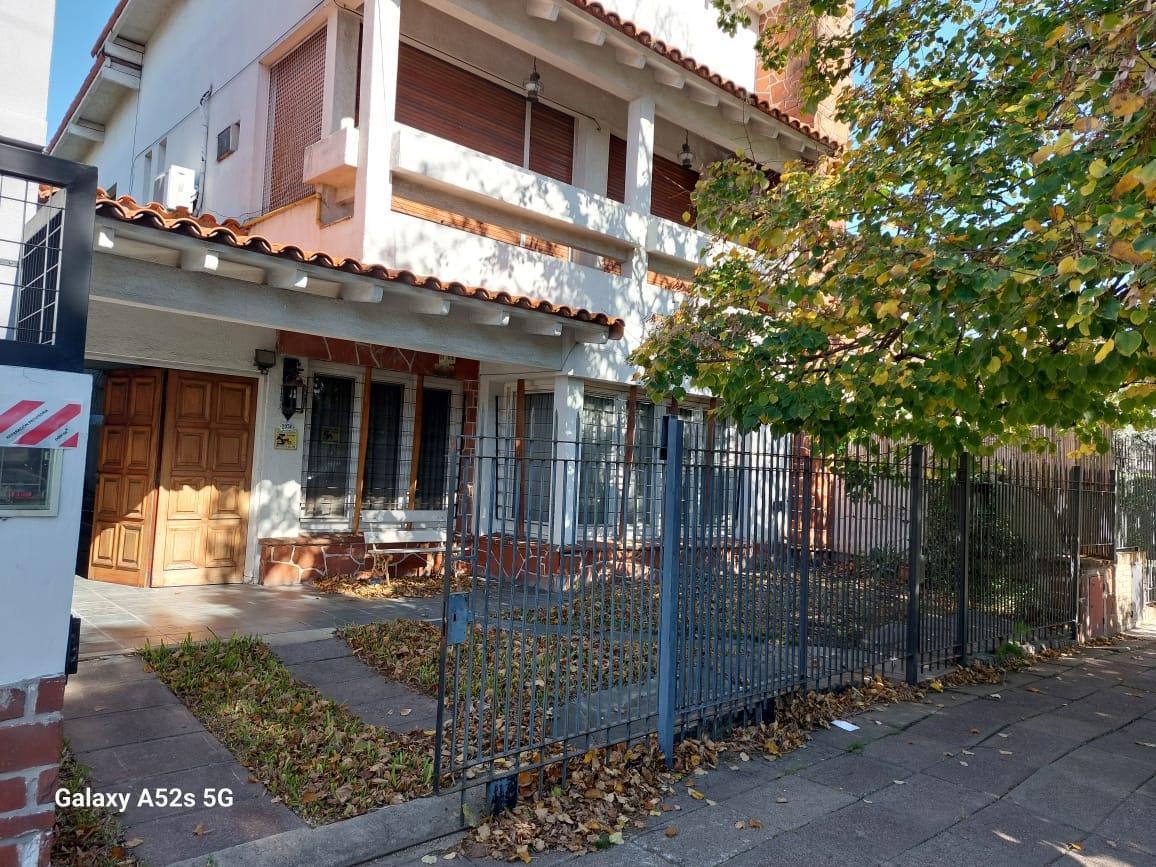 Casa en Castelar Norte, excelente ubicación