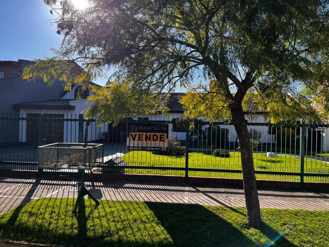 Casa en venta en Escobar - 7 ambientes