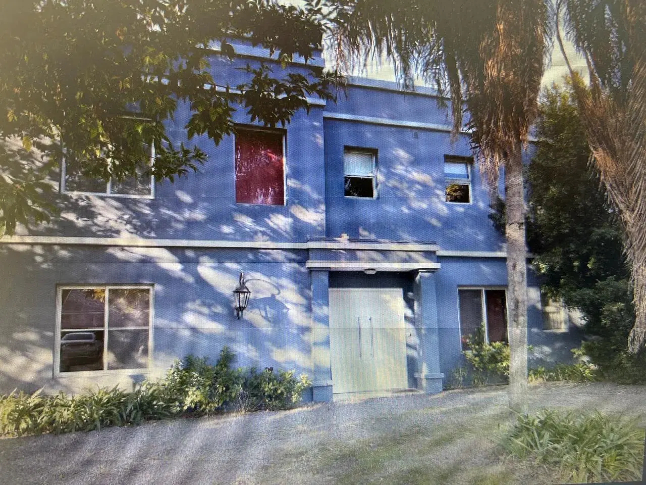 Casa en Venta con Renta en barrio El Portillo, inmejorable acceso 8