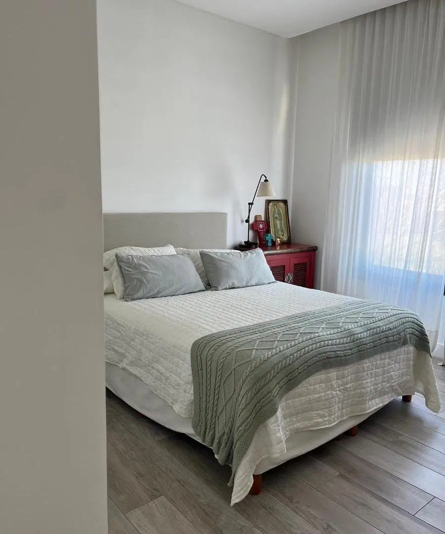 Casa en Venta en barrio Ayres Plaza, lote central, 4 dormitorio, 4 baños, excelente opcion 4