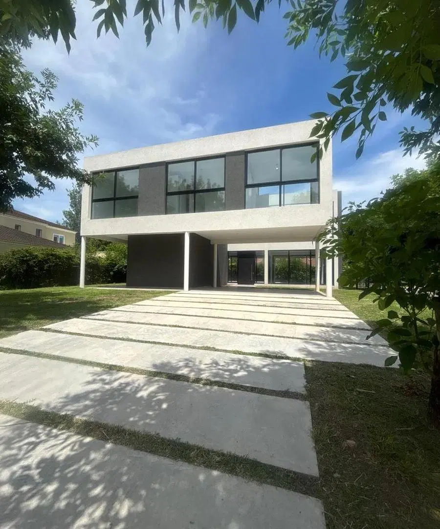 Increíble casa, luminosa y moderna en Haras Santa Maria! Lista para vivirla ya! 3