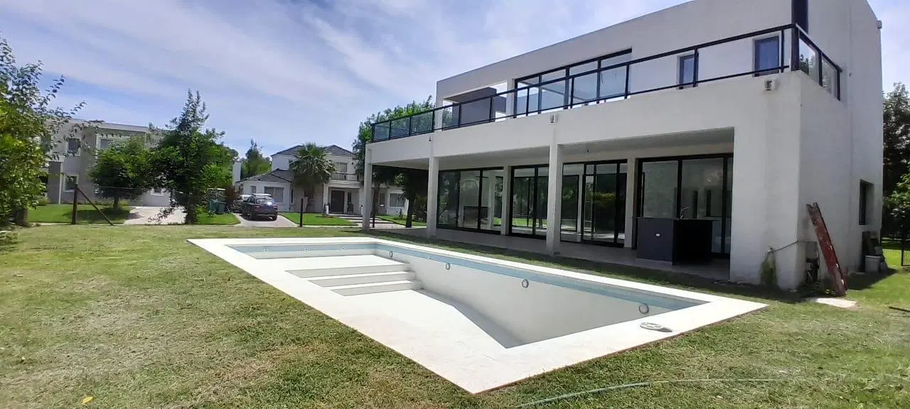 Increíble casa, luminosa y moderna en Haras Santa Maria! Lista para vivirla ya! 1