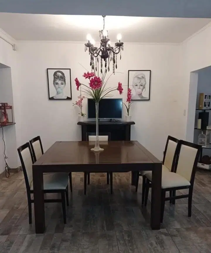 Hermosa Casa en Baradero. Oportunidad de inversión. 950 m2 Total. 2