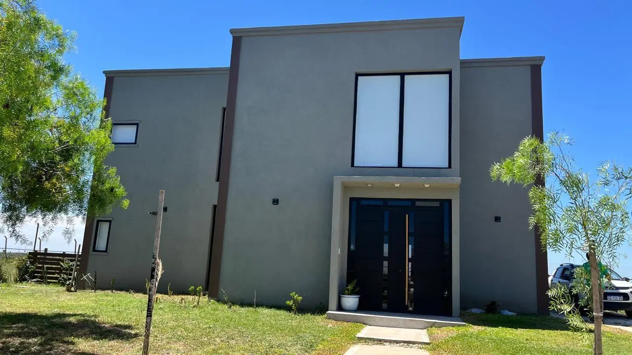 Casa en venta en Barrio San Sebastián Area 8 (120.000 y cuotas) 3