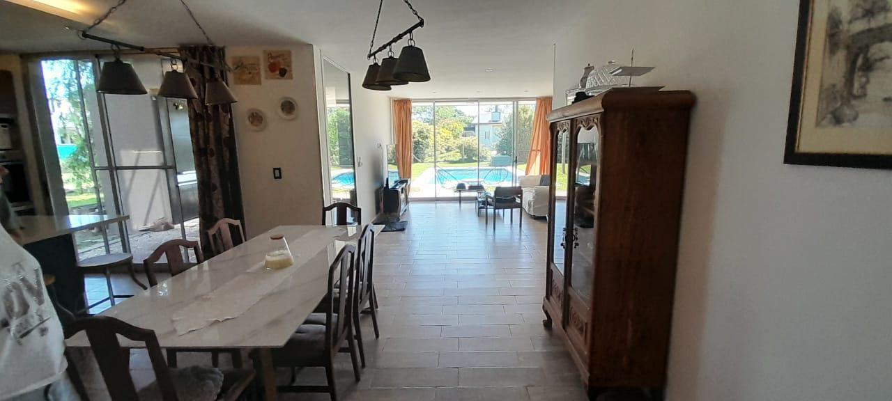 Foto de Hermosa casa con 3 dormitorios, 3 baños y cochera cubierta para dos, imagen 4