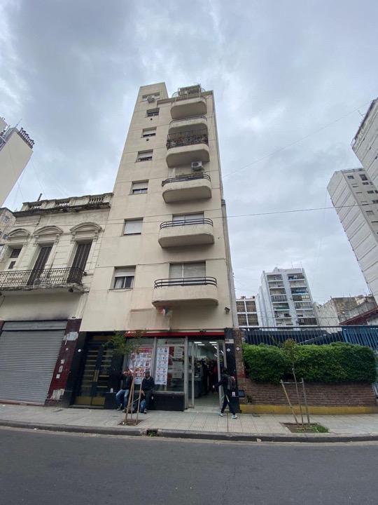 Foto de VENTA EXCELENTE LOCAL en dos plantas con RENTA y SIN expensas EN, imagen 3