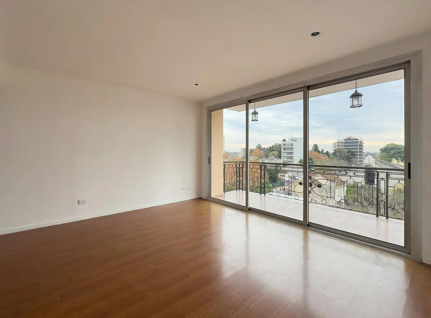 Venta departamento 3 ambientes en San Miguel 1