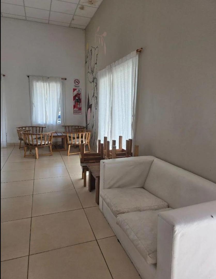 Foto de Salón de Eventos con Piscina, Parque y Vivienda en Gardey., imagen 5