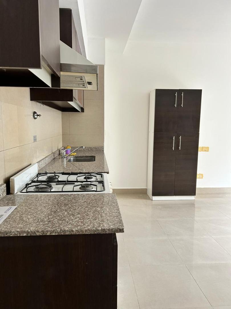 Foto de MONOAMBIENTE EN ALQUILER CON GRAN BALCÓN – DIRECTORIO Y HORT, imagen 5
