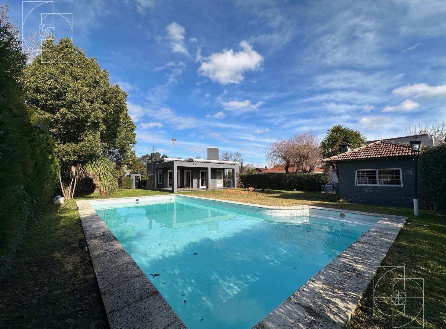 Venta de casa en Los Rosales