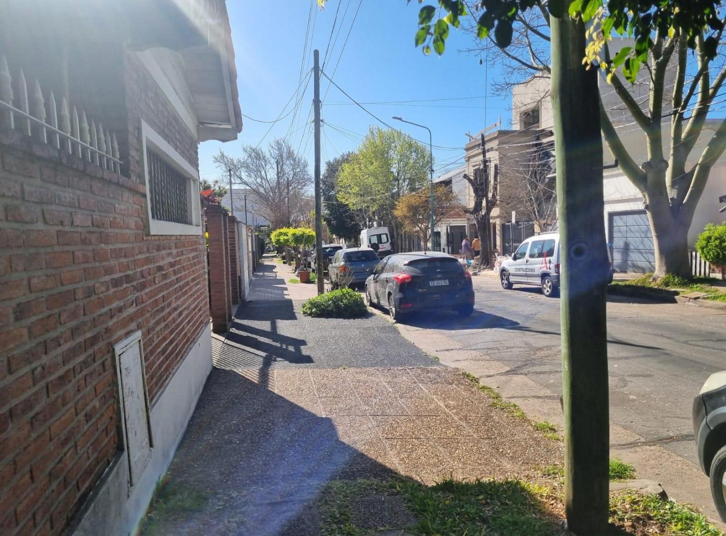 Foto de VENTA CASA TRIPLEX OLIVOS 5 AMBIENTES, imagen 1
