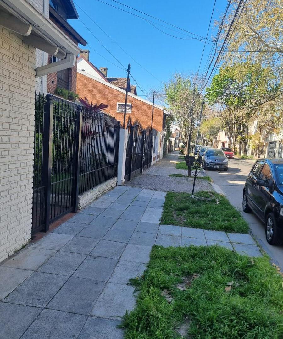 Foto de VENTA CASA TRIPLEX OLIVOS 5 AMBIENTES, imagen 3