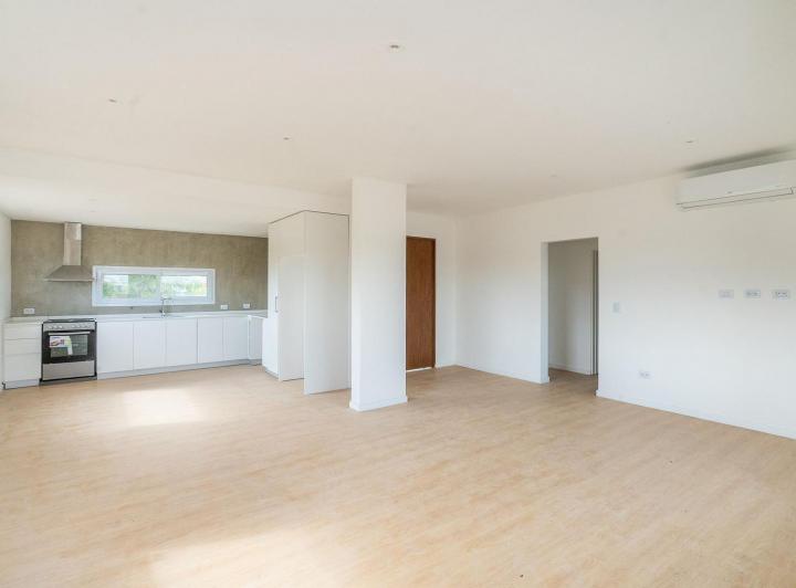VENTA CASA 6 AMB A LA LAGUNA MAGALLANES 3
