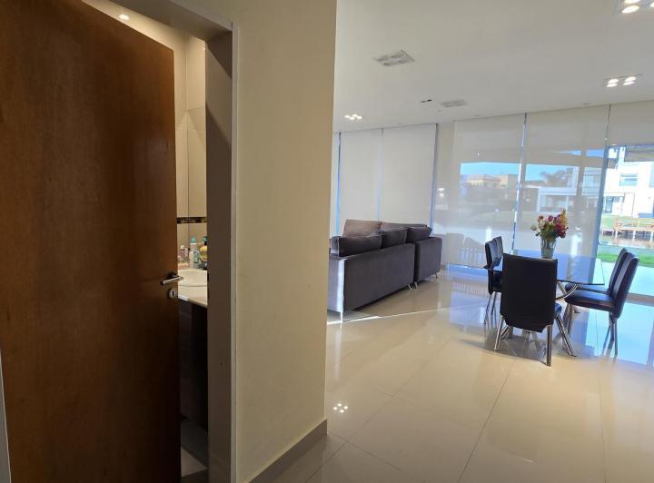 ALQUILER CASA NUEVO QUILMES 4 AMBIENTES A LA LAGUNA 1