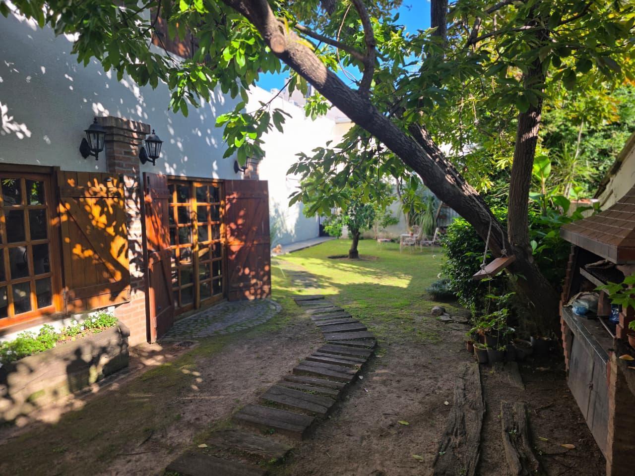 VENTA PH 4 AMBIENTES CON PARQUE EN QUILMES OESTE