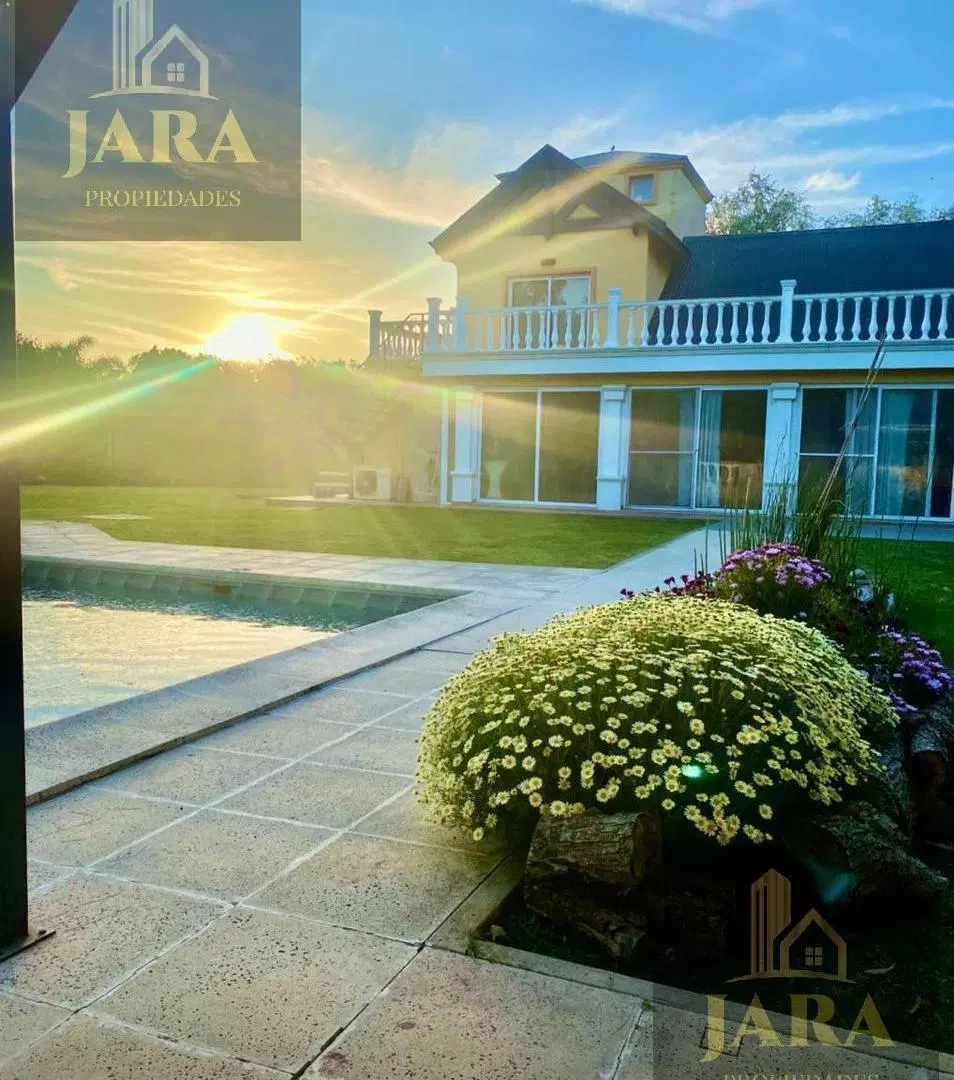 Venta casa 6 ambientes Haras del Sur Piscina y Amplio Quincho (Permuta) 2