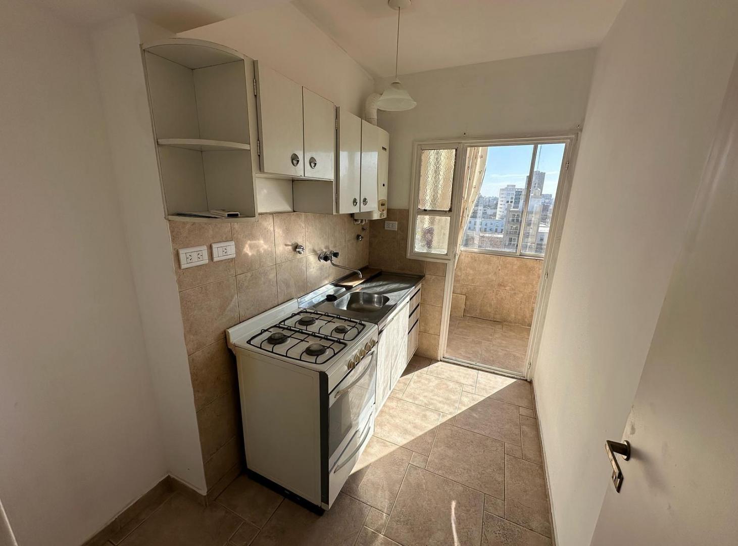 Foto de VENTA DEPARTAMENTO 3 AMBIENTES AVELLANEDA CENTRO, imagen 2
