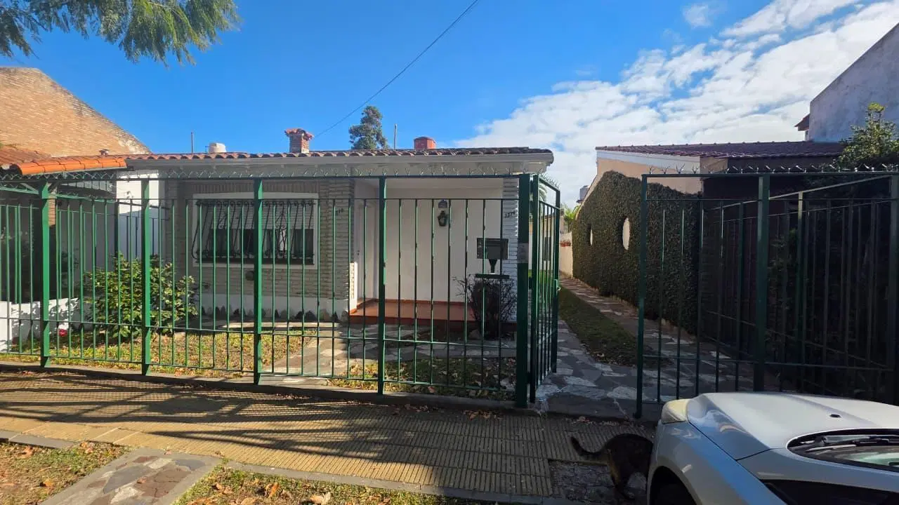 Venta Casa 4 ambientes Wilde Centro 3