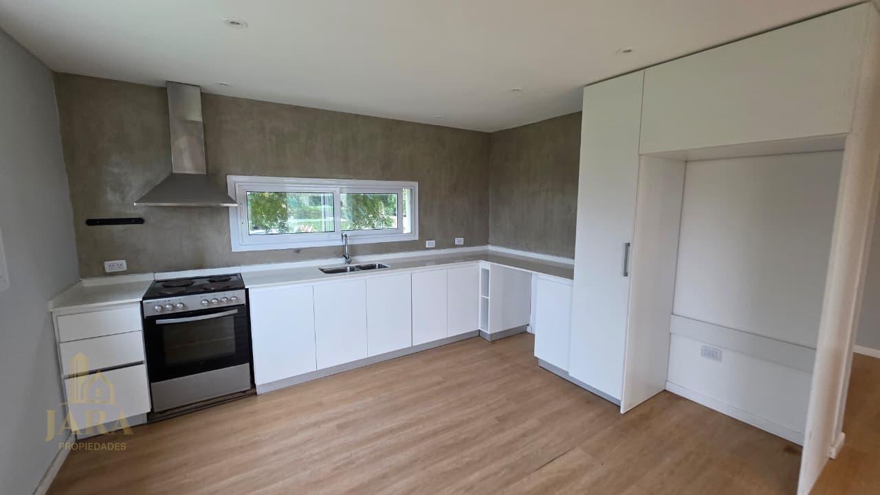 Foto de VENTA CASA 6 AMB A LA LAGUNA MAGALLANES, imagen 3