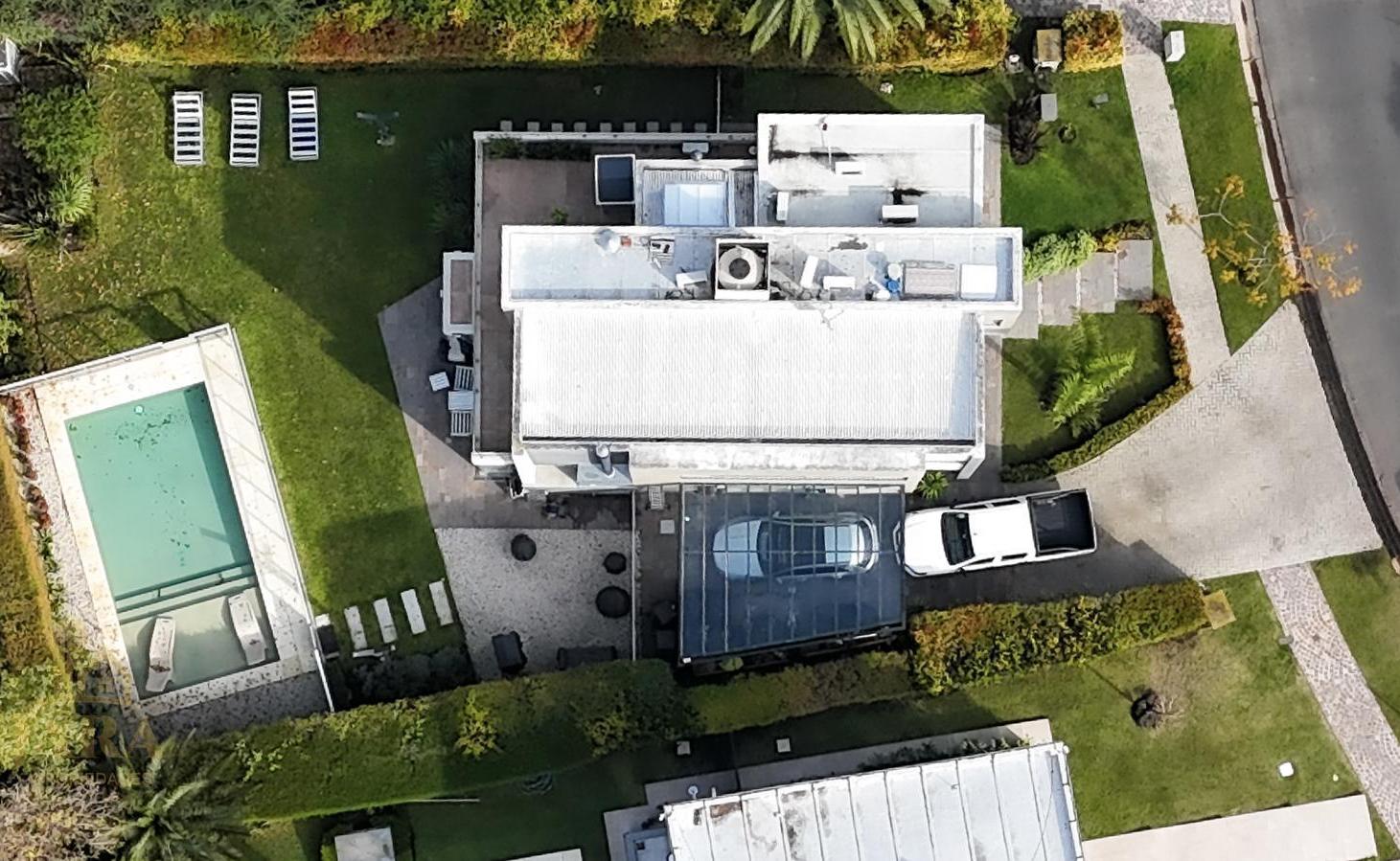 Foto de Venta Casa 5 ambientes en Nuevo Quilmes con pileta, imagen 1