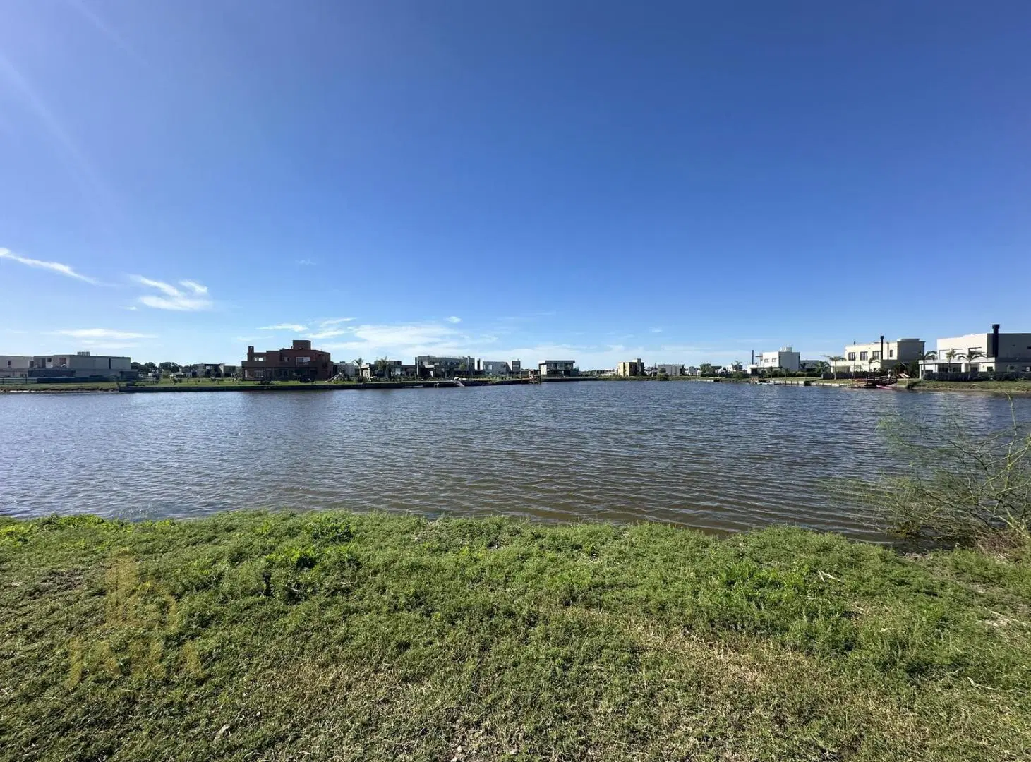 Terreno a la laguna en Pueblos del Plata, Villalobos 2