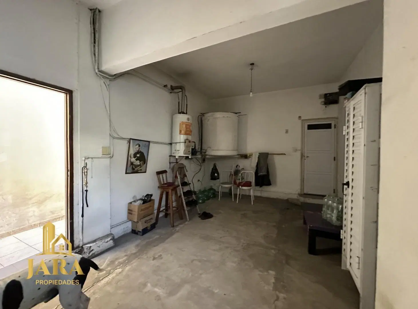 VENTA CASA DE 7 AMB. C/ COCHERA 5