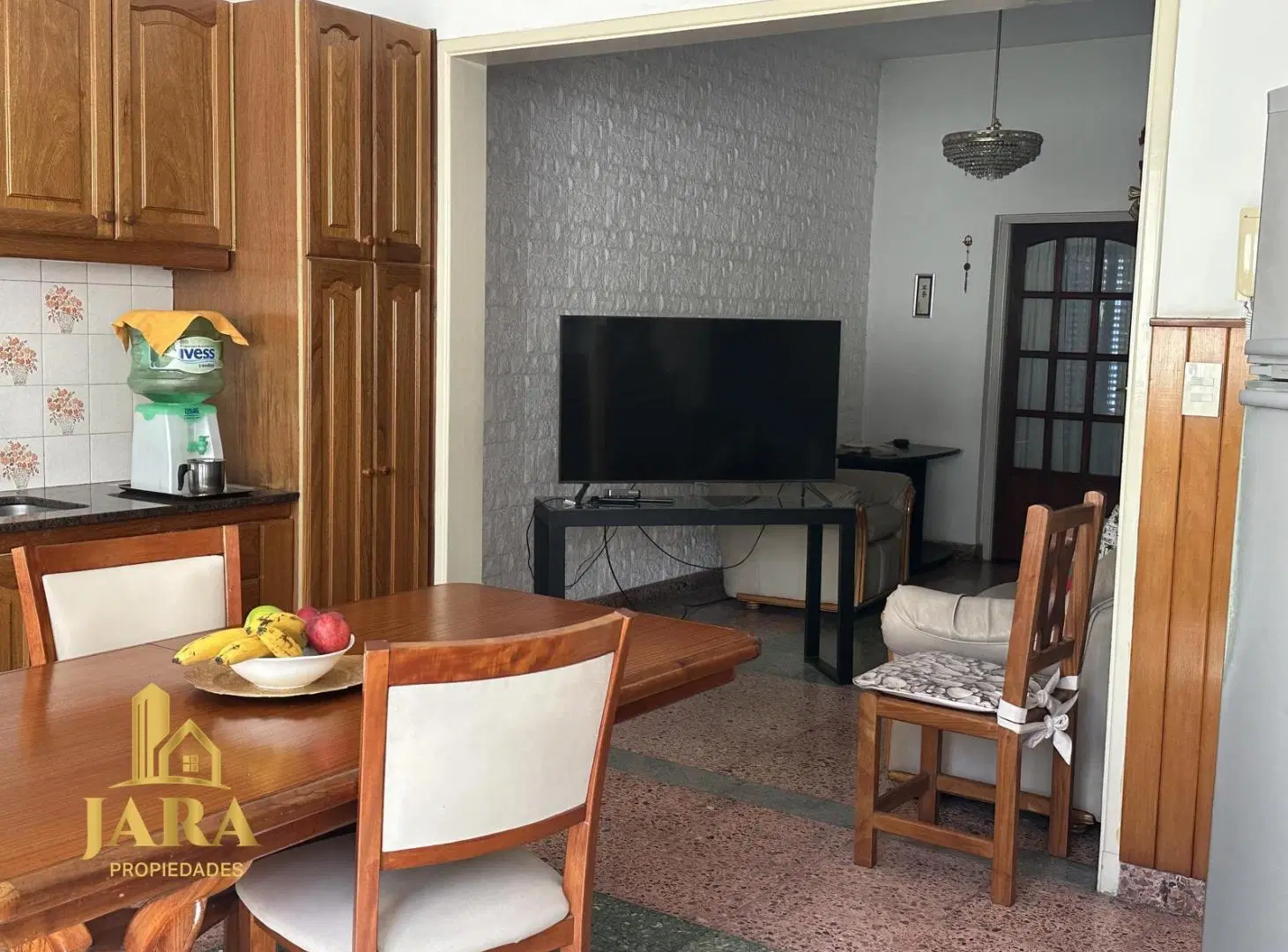 VENTA CASA DE 7 AMB. C/ COCHERA 2