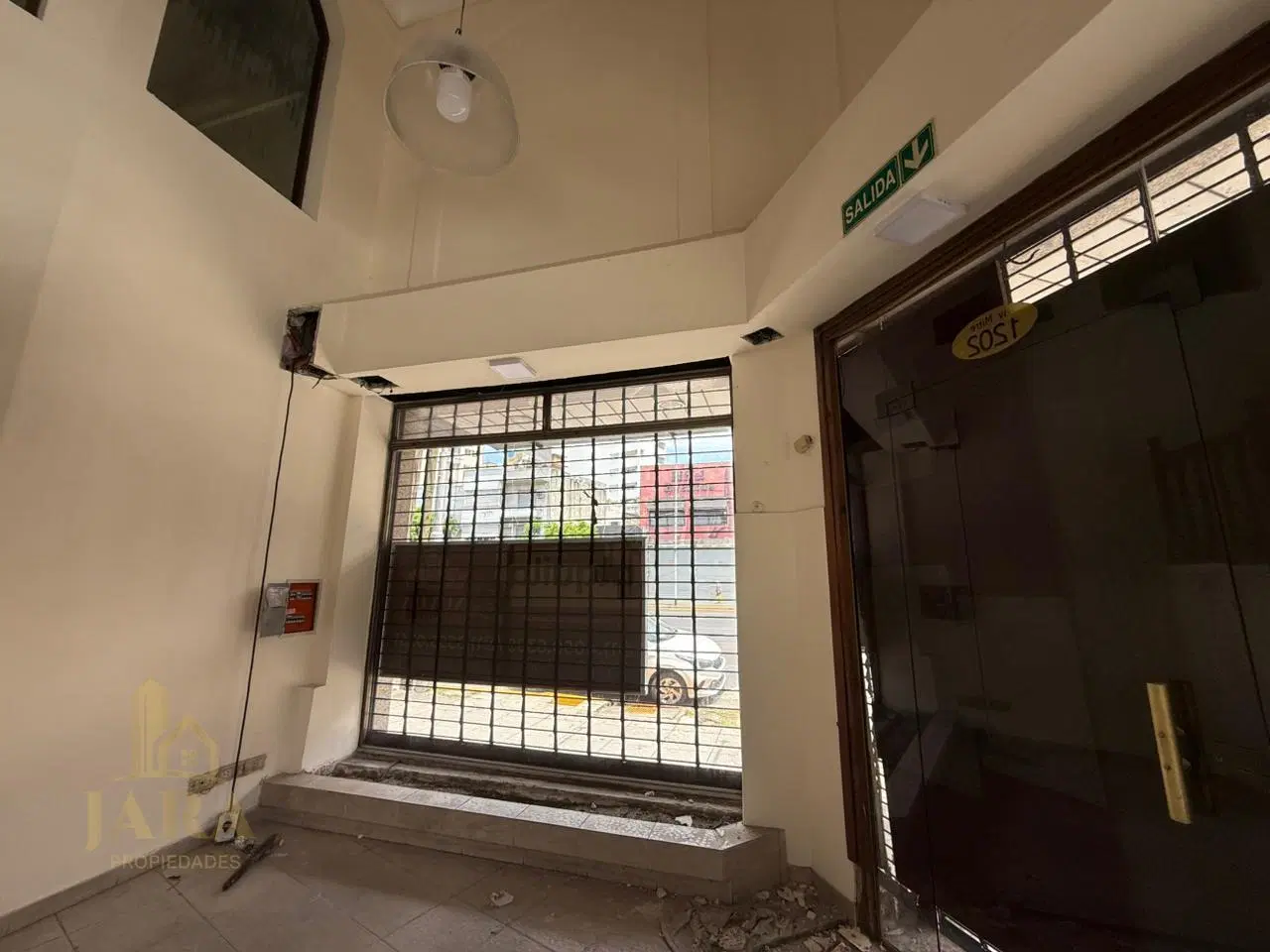 Local Comercial en Avellaneda, Avenida Mitre 2
