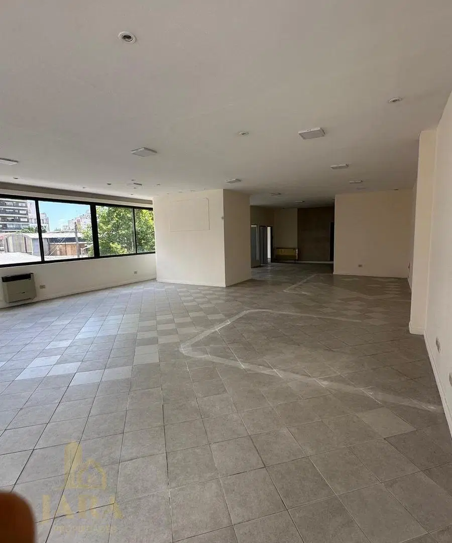Local Comercial en Avellaneda, Avenida Mitre 3