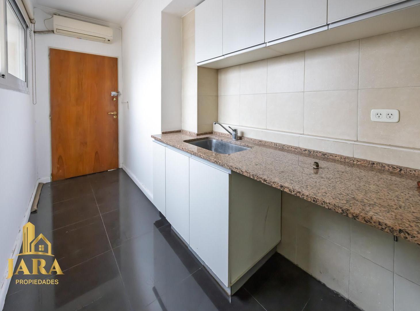 Foto de Alquiler Departamento 4 Ambientes en Avellaneda centro con cochera, imagen 2