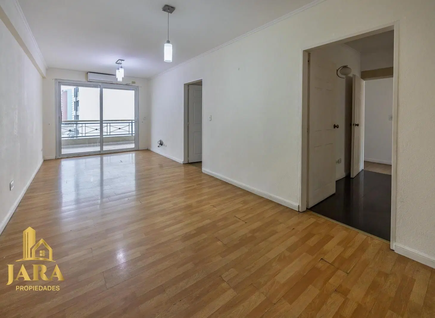 Alquiler Departamento 4 Ambientes en Avellaneda centro con cochera 1