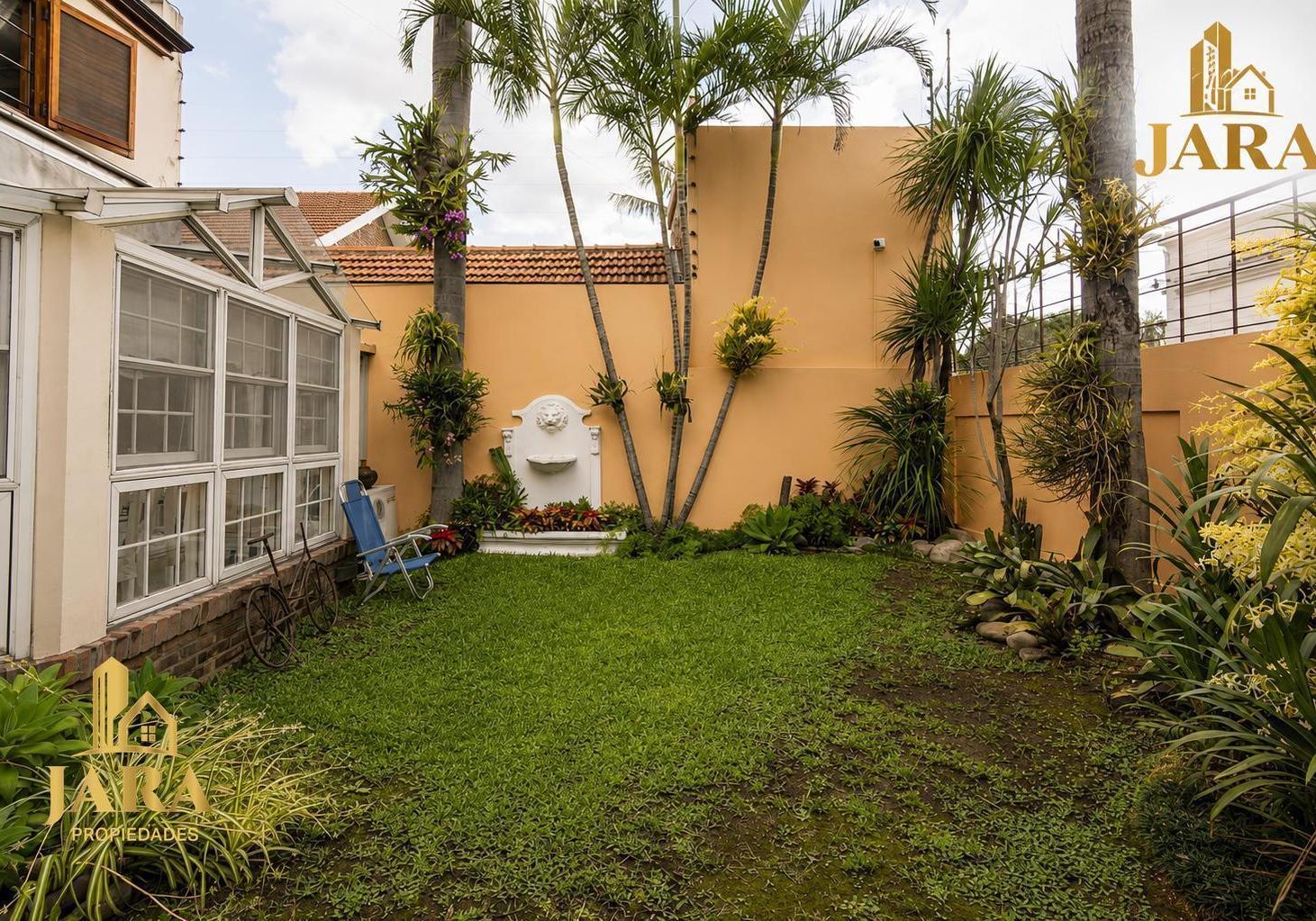 Foto de Venta Casa 230m² · 5 amb· 2 coch. Don Bosco, imagen 1