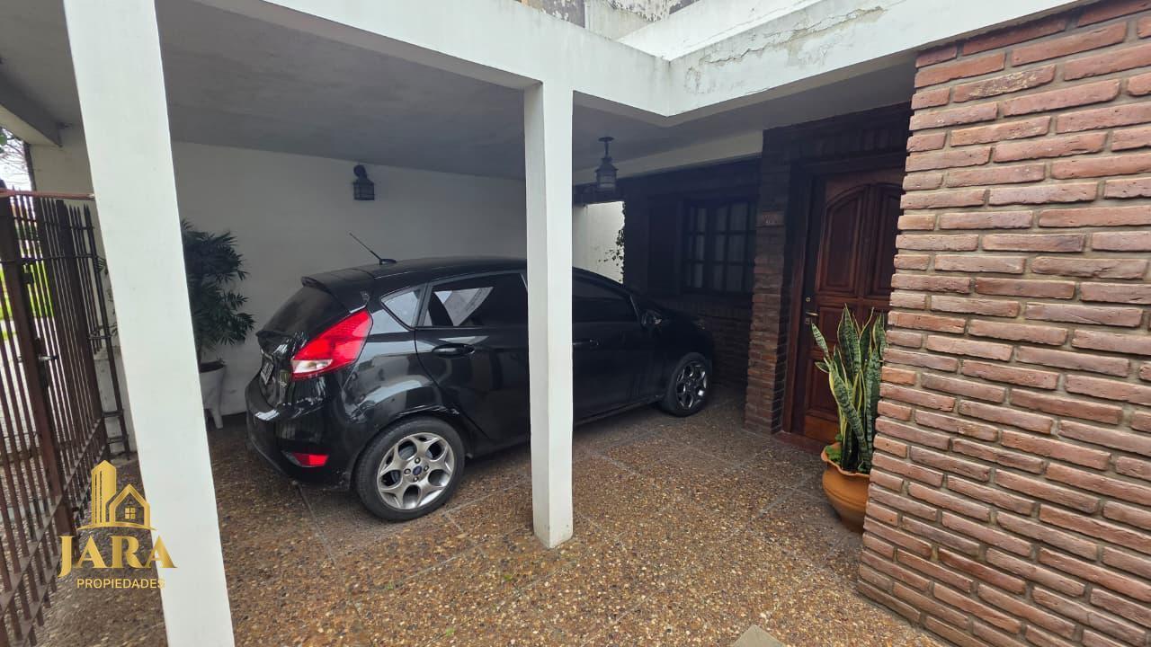 Foto de VENTA CASA 3 AMBIENTES CON PARQUE EN QUILMES, imagen 3